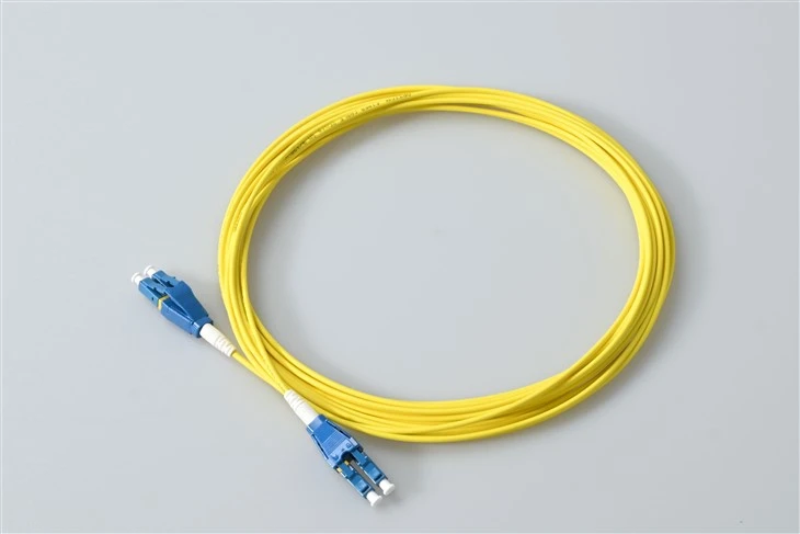 Cordó de connexió de fibra òptica Lc Uniboot UPC 2Core SM 9/125
