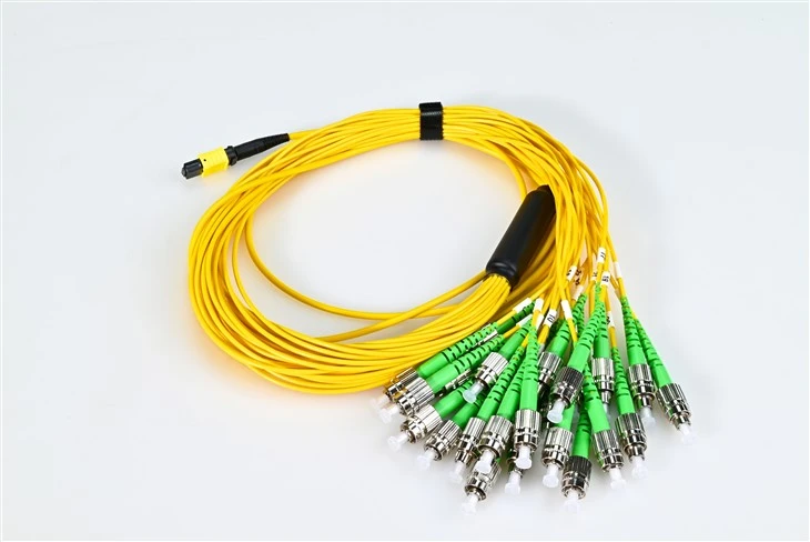 Cordó de connexió de fibra òptica Mtp a FC Apc 3,0 mm Groc 24 nuclis