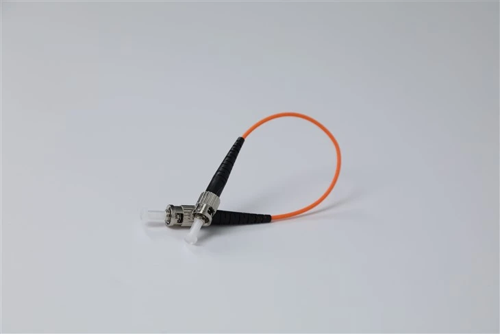 Cordó de connexió de fibra òptica ST UPC A ST UPC SIMPLEX ORANGE