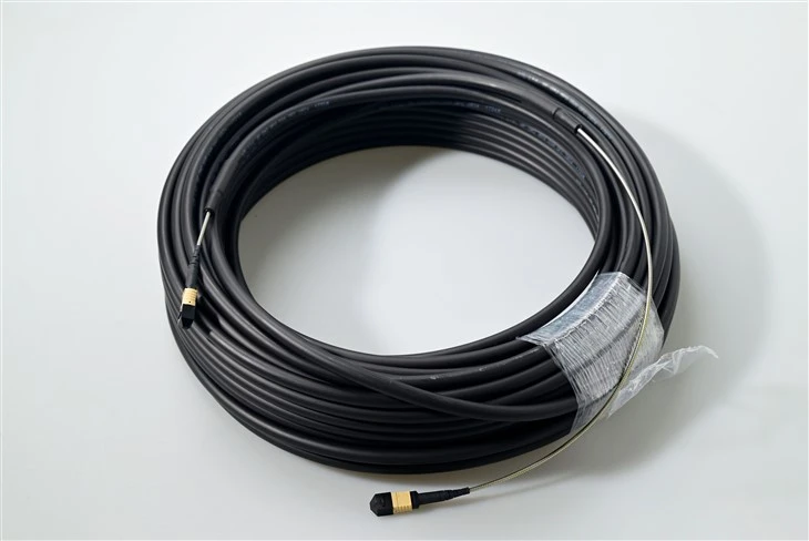 Cables de connexió de fibra MTP MPO Cable blindat